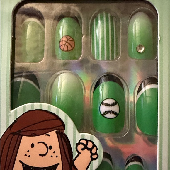 2 Rude Peanuts Peppermint Patty Press-On Nail Kits - Picture 4 of 7